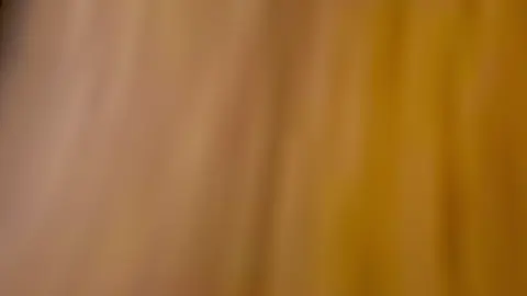 Violoncelo-ezgif.com-video-to-webp-converter